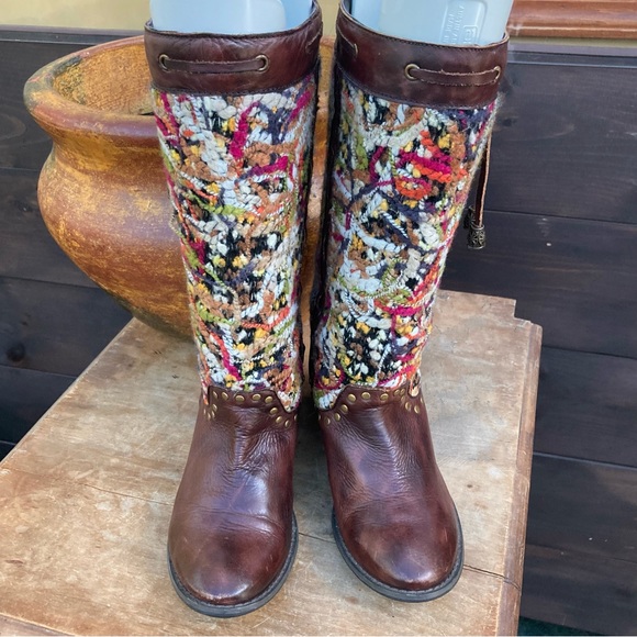 Spring Step tall boot tapestry dark brown rivets low heal pull on size 7 - 7.5 - Picture 4 of 14